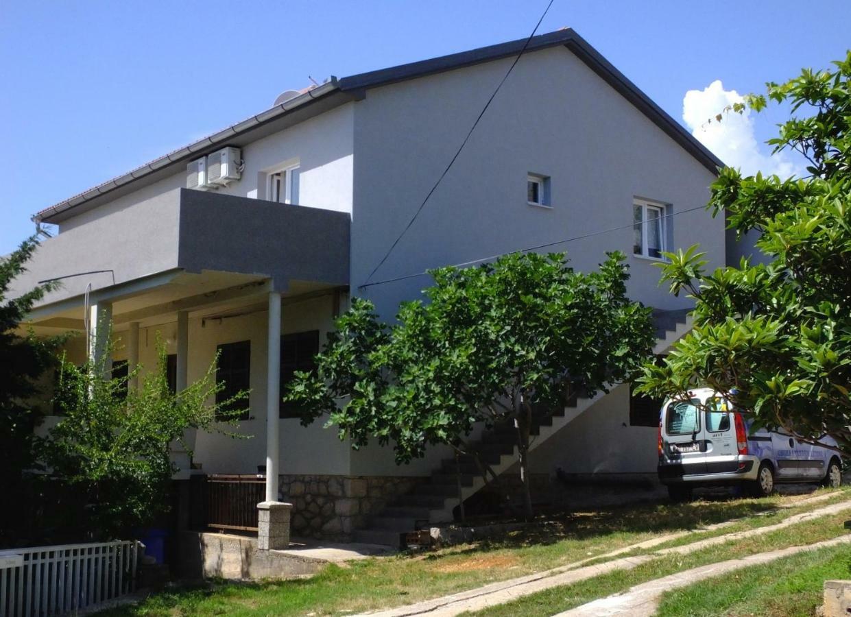 Apartmani Berno スタリグラード エクステリア 写真
