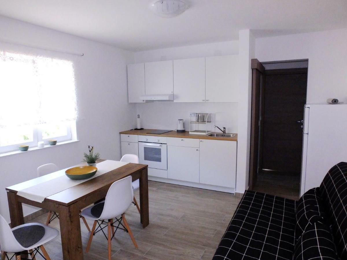 Apartmani Berno スタリグラード エクステリア 写真