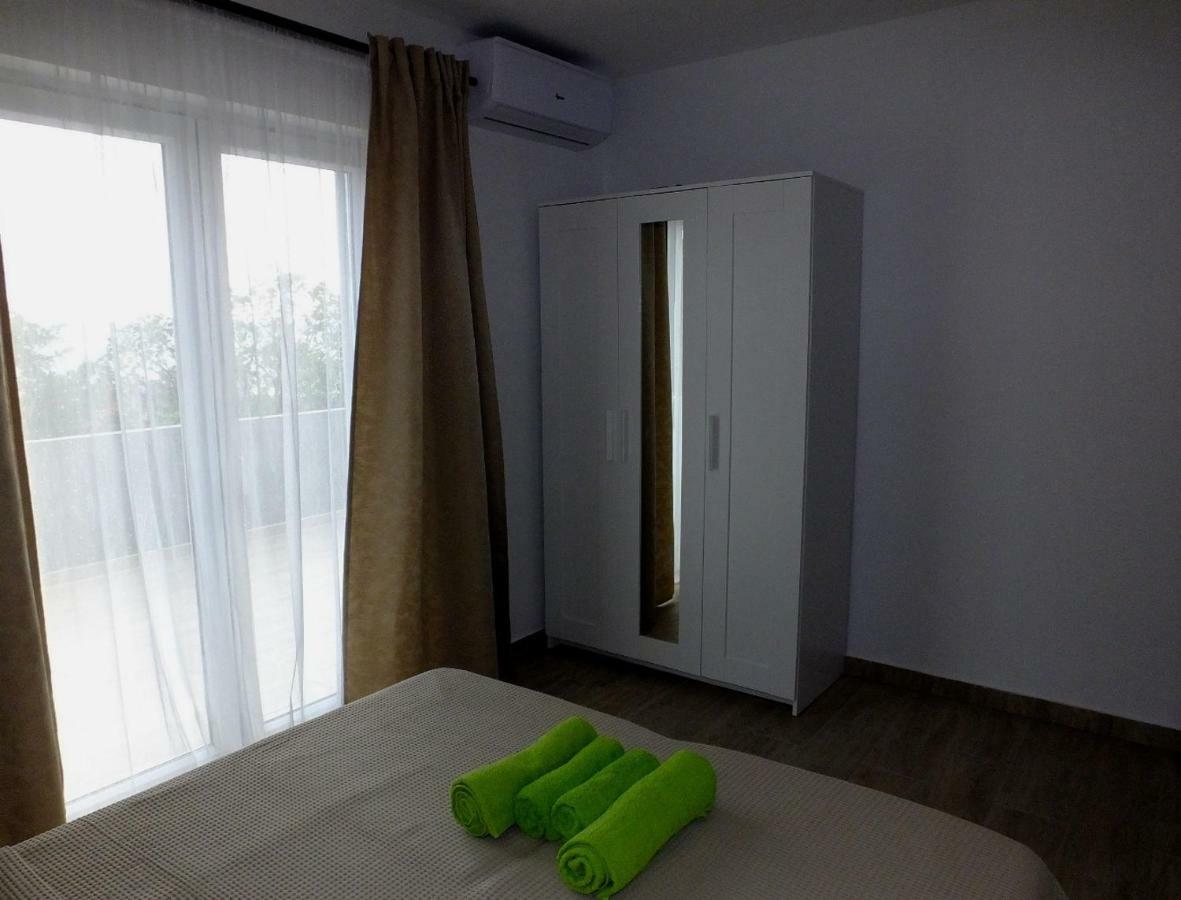 Apartmani Berno スタリグラード エクステリア 写真