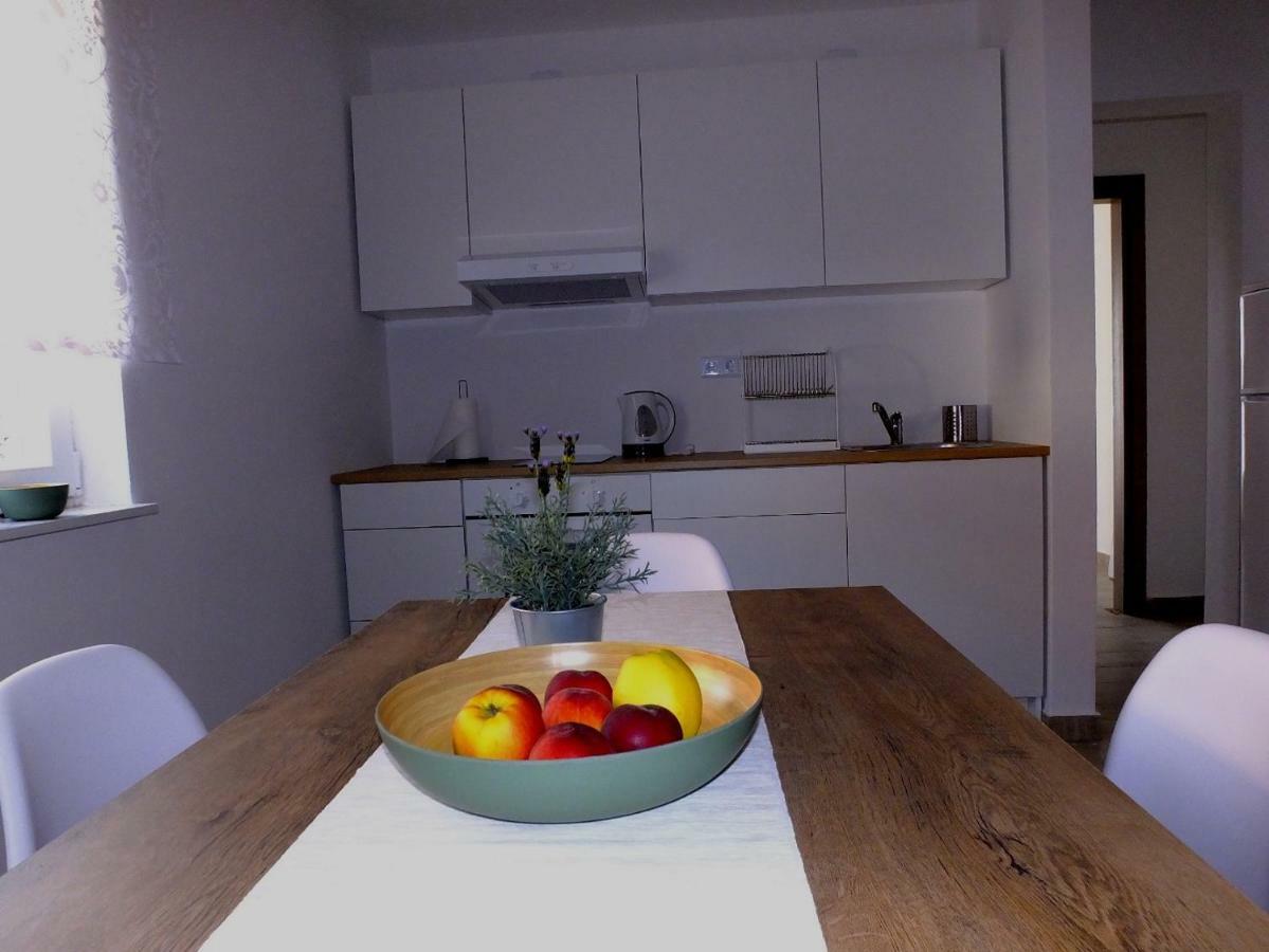 Apartmani Berno スタリグラード エクステリア 写真